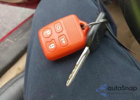 2007 Ford Mustang z USA, uszkodzony, nr VIN 1ZVHT82H675338024